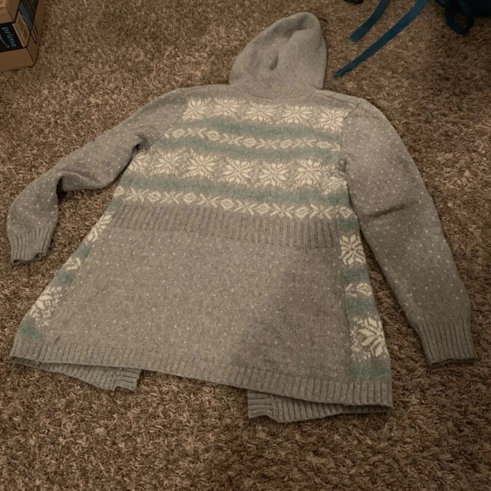 Gray Cardigan - Picture 4 of 4